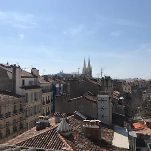 Grand Avec Vue Sur Notre Dame De La Garde Marseille